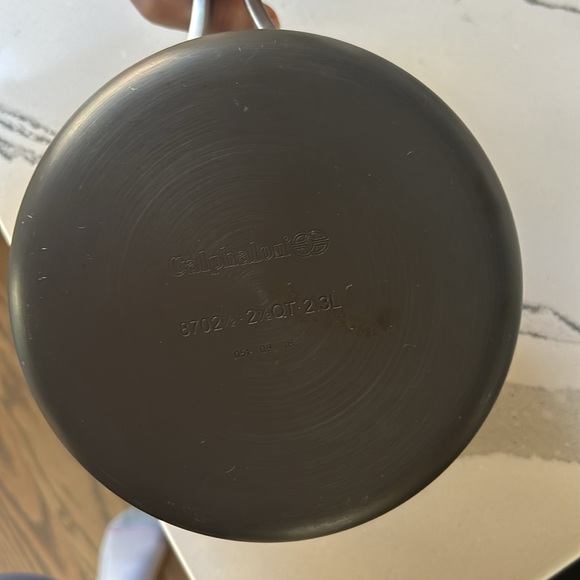 Calphalon Sauce pan - Picture 6 of 6